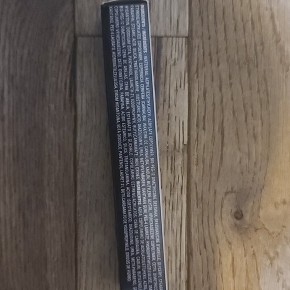 👁NIB Black Brown Ultimate Mascara👁 - Picture 2 of 6